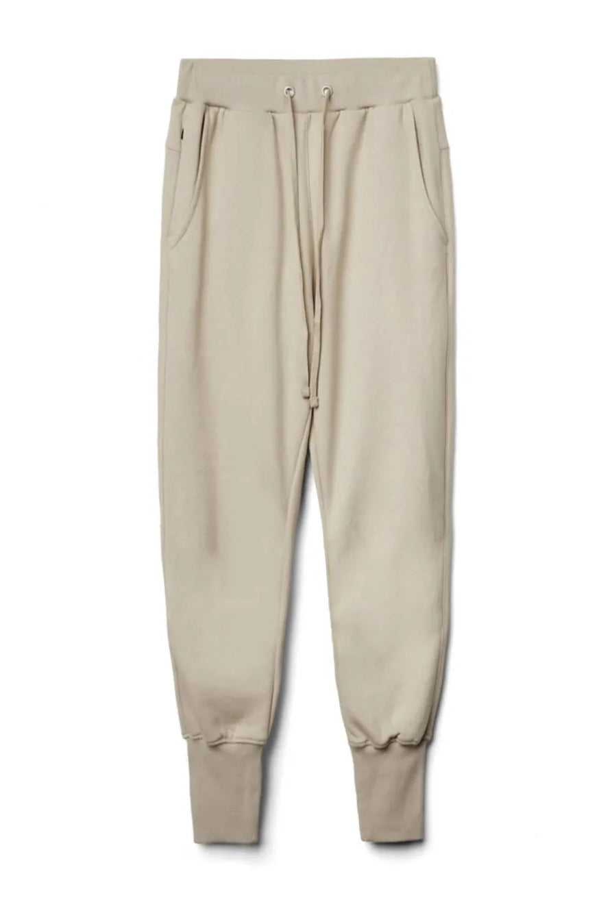 fc70d839-d4f1-4e01-ac4e-b9cf723fb794-Max